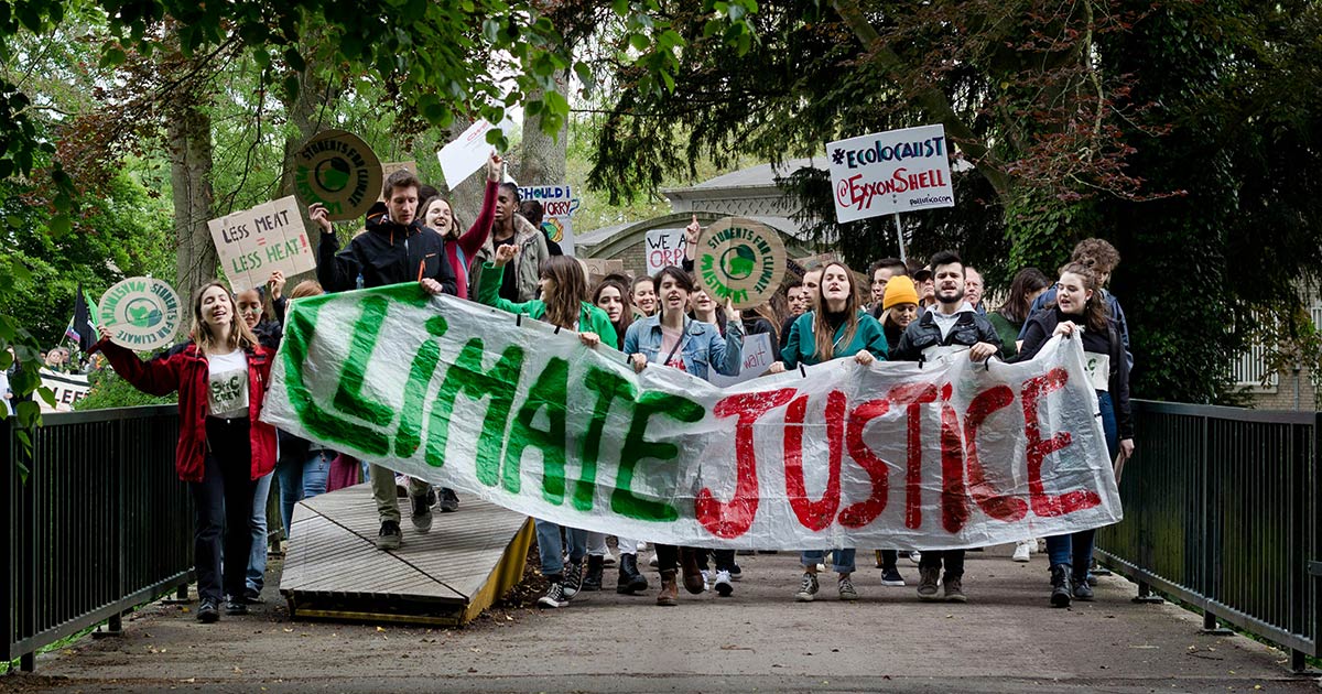 Defense Of Greenpeace and Other Protesters and Helping Citizens Groups Oppose Fossil Fuel Projects